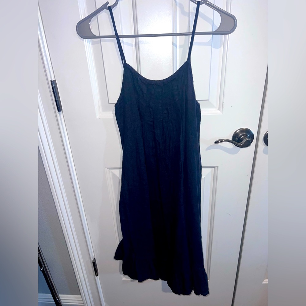 NWT linen sundress in navy.